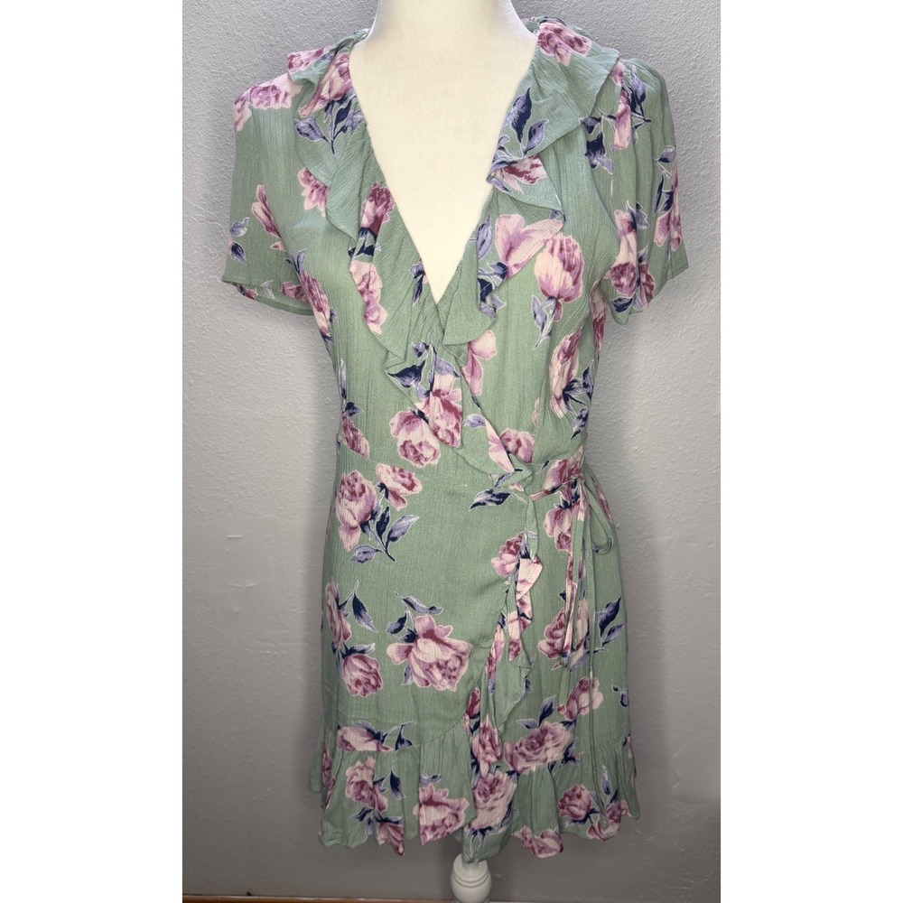 Lulus Sage Green Floral Ruffle Wrap Mini Dress Short‎ Sleeve Rose Print Size M